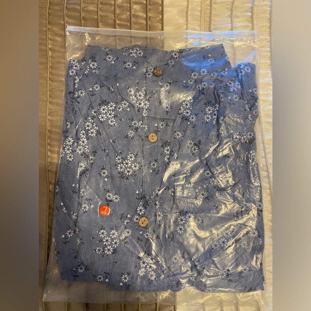 Women's Casual Loose Blouse - NEW - Long Sleeve Button Down Floral Print Tops. - Picture 3 of 6